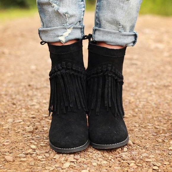 Black Distressed Knotted Fringe Boho Slouchy Boots - Picture 3 of 7